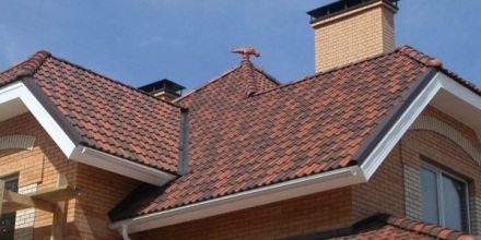 Керамічна черепиця вимагає посиленої конструкції кроквяної системи.jpg